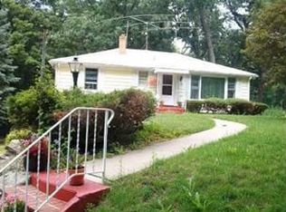 1221 Oak Ridge Dr, South Bend, IN 46617
