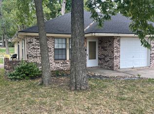 532 SE Lee Haven Dr, Lees Summit, MO 64063