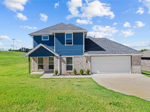 101 Lion Dr N, Gravette, AR 72736