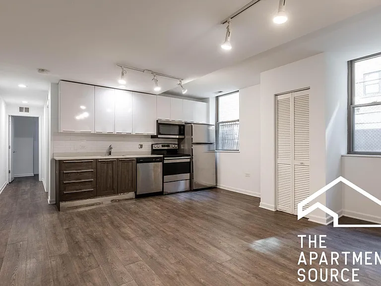 941 W Winona St #111 — Photo 7