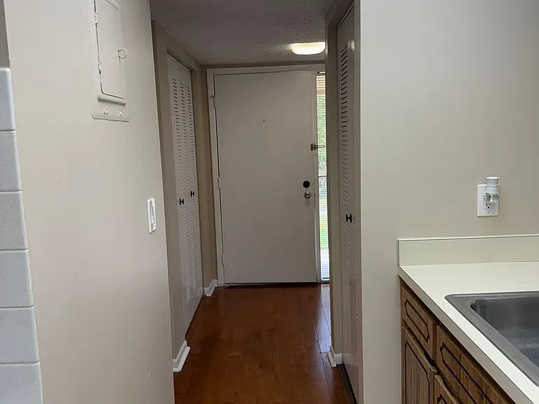 130 Jasmine Woods Ct #9D — Photo 44