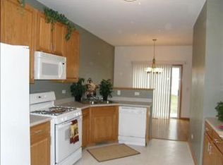 305 Thornwood Way UNIT D, South Elgin, IL 60177