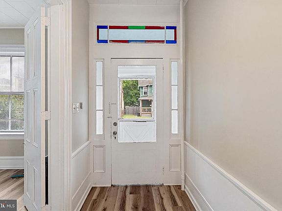 2nd image of 154 7th St