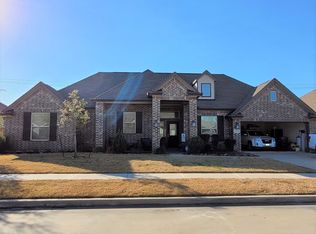 6911 Vista Ledge Dr, Baytown, TX 77521