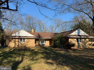 815 Meadow Ln, Camp Hill, PA 17011