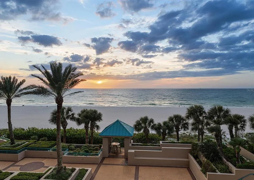 1560 Gulf Blvd #304