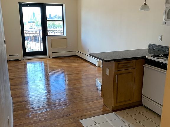 5th image of 37-14 32nd St #4D