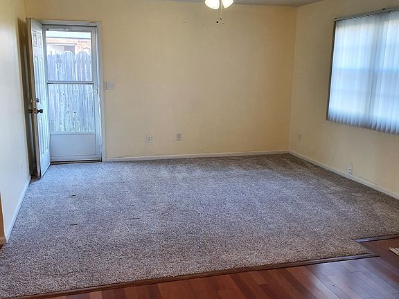 4th image of 6033 Old College Dr