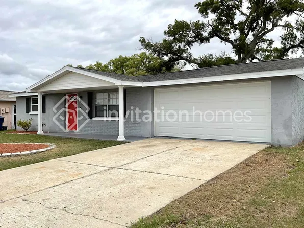 9900 Lakeside Ln, Port Richey, FL 34668