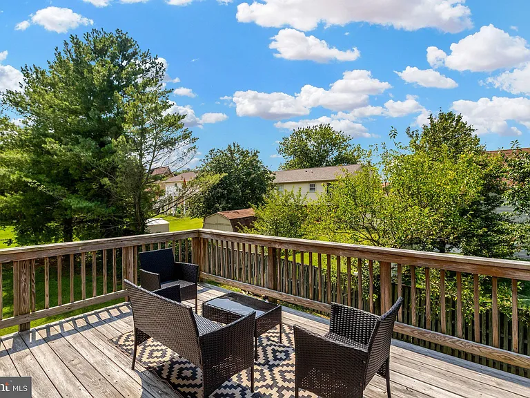 8819 Hardesty Dr — Photo 30