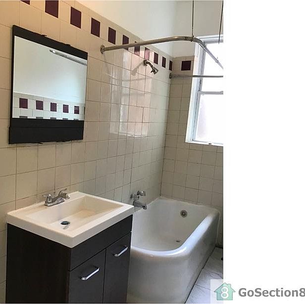 2nd image of 6962 S Clyde Ave #3