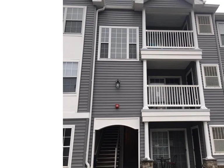 342 Nicholas Dr — Photo 2