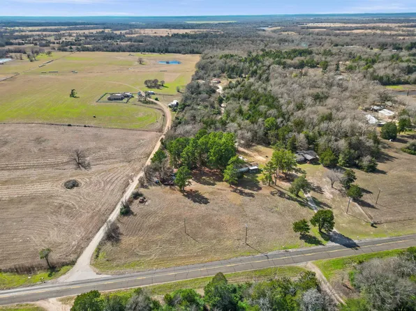 909 Spur 324, Tennessee Colony, TX 75861