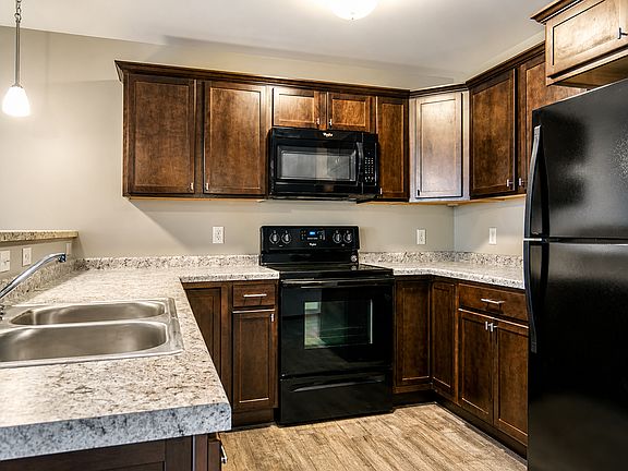 4th image of 625 W 81st St #Fc5a32967