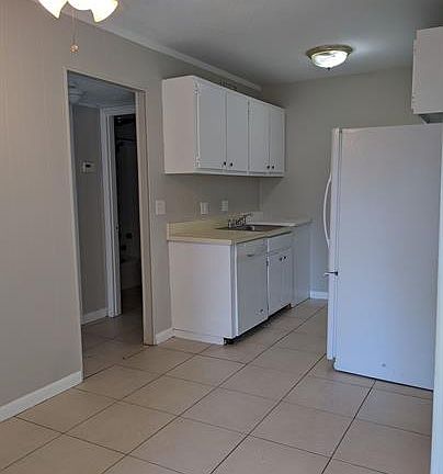 2nd image of 1852A Golf View Ave #14