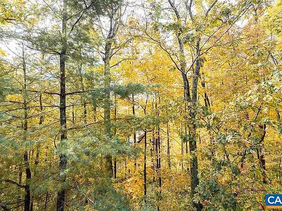 4th image of 610 White Oak
