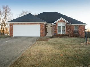 4101 Andrew Dr, Floyds Knobs, IN