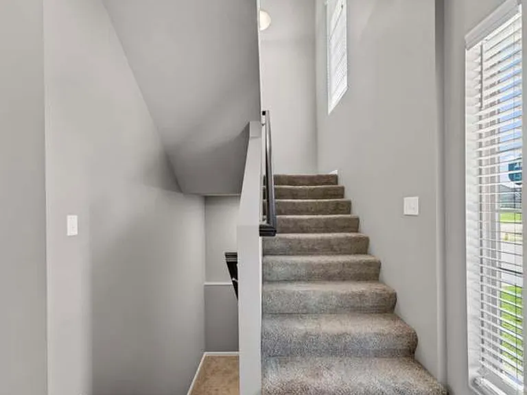 16606 Hanover St — Photo 15