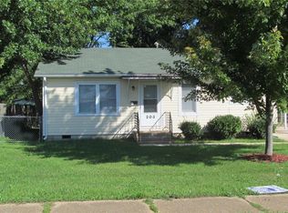 203 Wildcat Pride Dr, Cuba, MO 65453