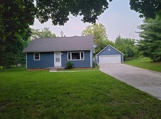 N9536 Palmyra Rd, Eagle, WI 53119