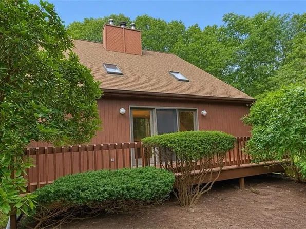 56 Lakeside Dr, Charlestown, RI 02813