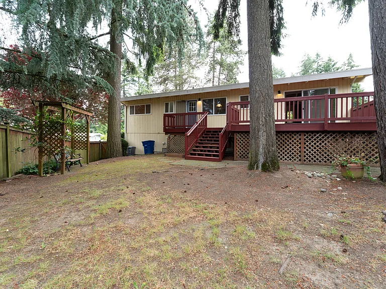 12647 SE 54th St — Photo 32