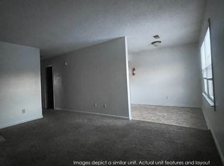 515 S Shawnee St, Taylorville, IL 62568