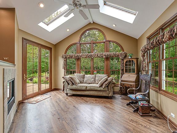 5th image of 2147 Kenton Ln