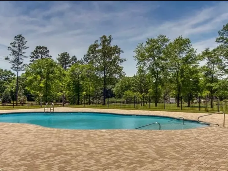 8284 Glenwood Way — Photo 3