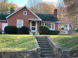 334 E Marshall St, Waynesville, NC 28786