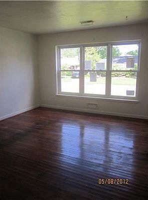 3rd image of 8420 Norristown Dr