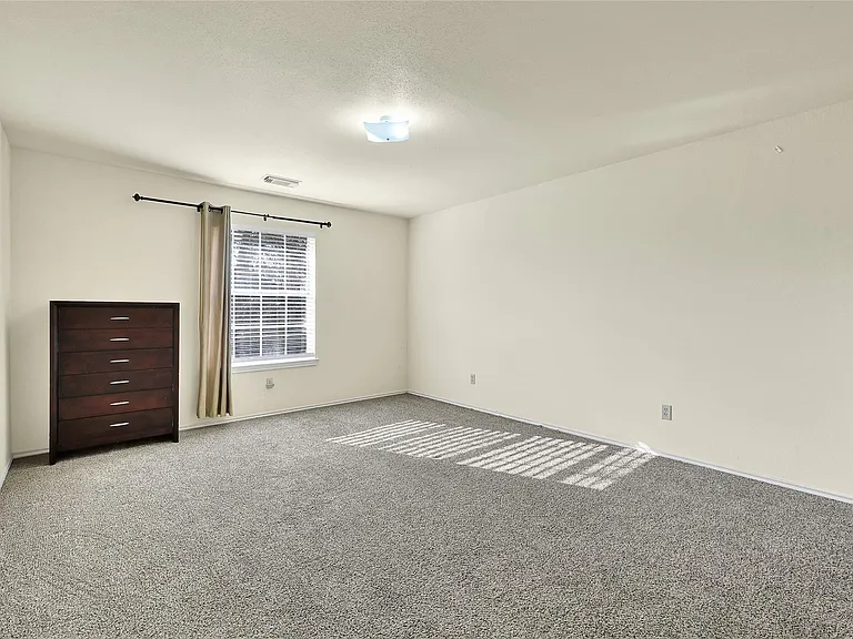 5910 Rolff Ln — Photo 17