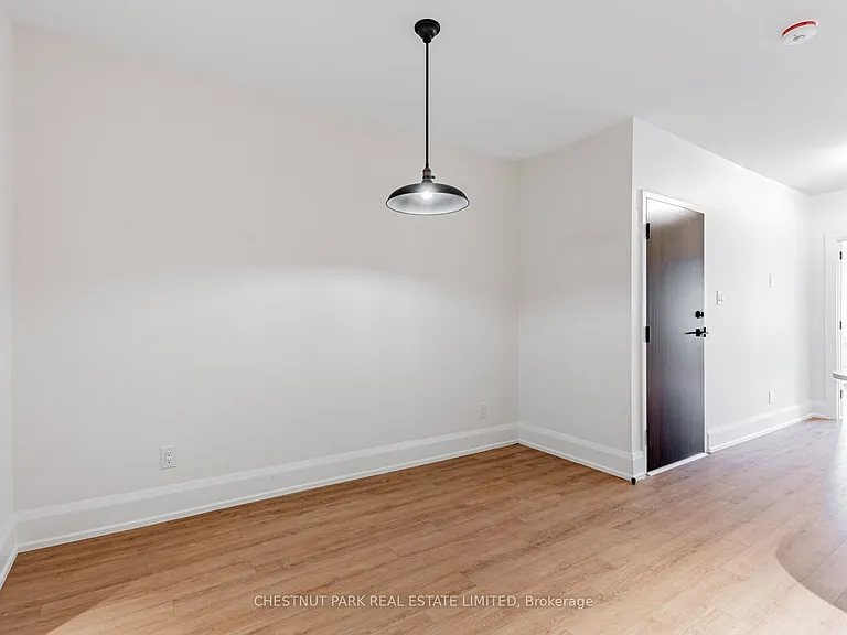 2528 Yonge St #4 — Photo 5