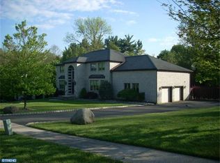 7 Mountain View Ct, Ewing, NJ 08628