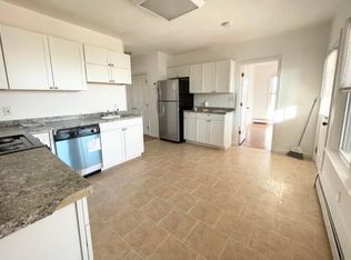12 Pearl St APT 3L, Medford, MA 02155