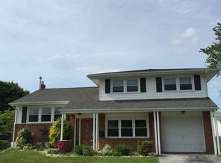 113 Meadowood Dr, Newark, DE 19711