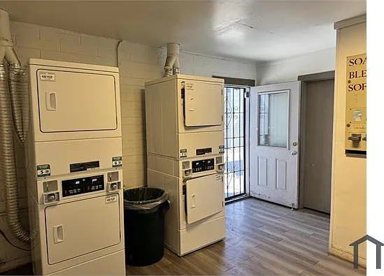 3 bed, 1000 sqft, $1,800 — Photo 3