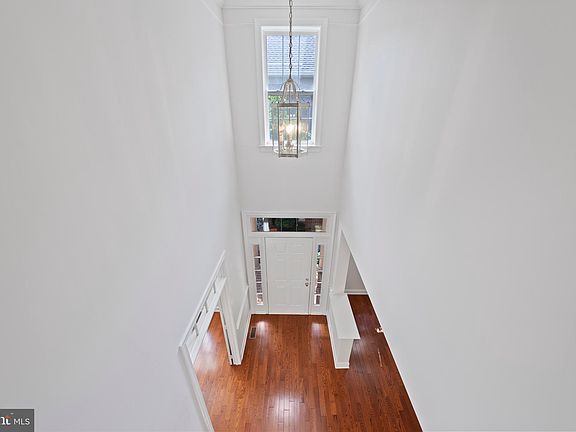 2nd image of 18453 Lanier Island Sq