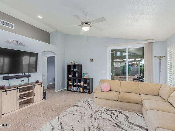 3rd image of 11539 W BOBCAT Court