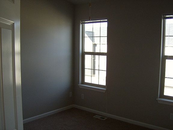 5th image of 1044 Jasper Dr
