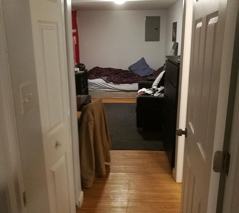 2nd image of 1423 Cambridge St #2