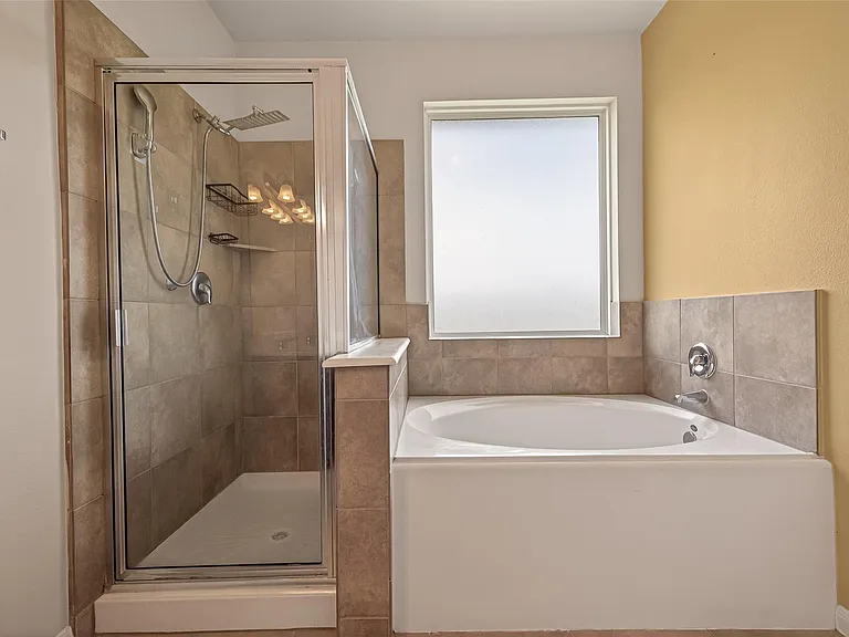 1251 S Maple Dr — Photo 21