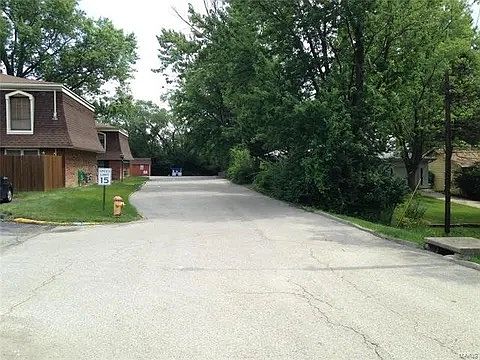 4th image of 1951 Mansard Dr