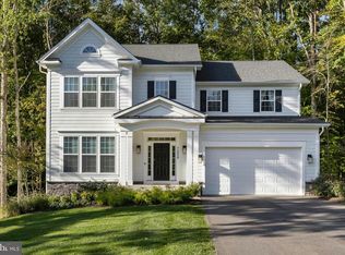 7028 Roxann Rd, Alexandria, VA 22315