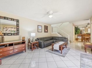 9890 NW 6th Ct, Plantation, FL 33324