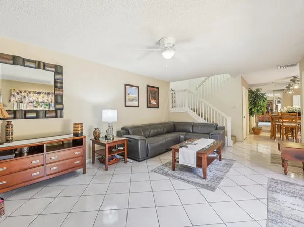 9890 NW 6th Court, Plantation, FL 33324