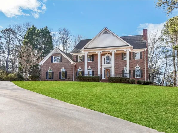1889 E Gate Dr, Stone Mountain, GA 30087