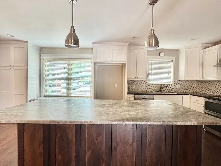 3330 Briargrove Ln — Photo 10