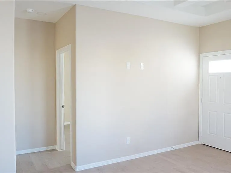 2918 W Kenwood St #2 — Photo 6