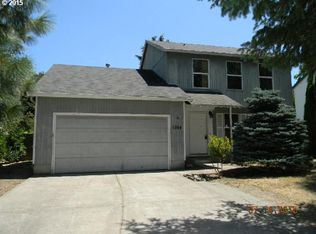1064 Orchard Ln, Woodburn, OR 97071